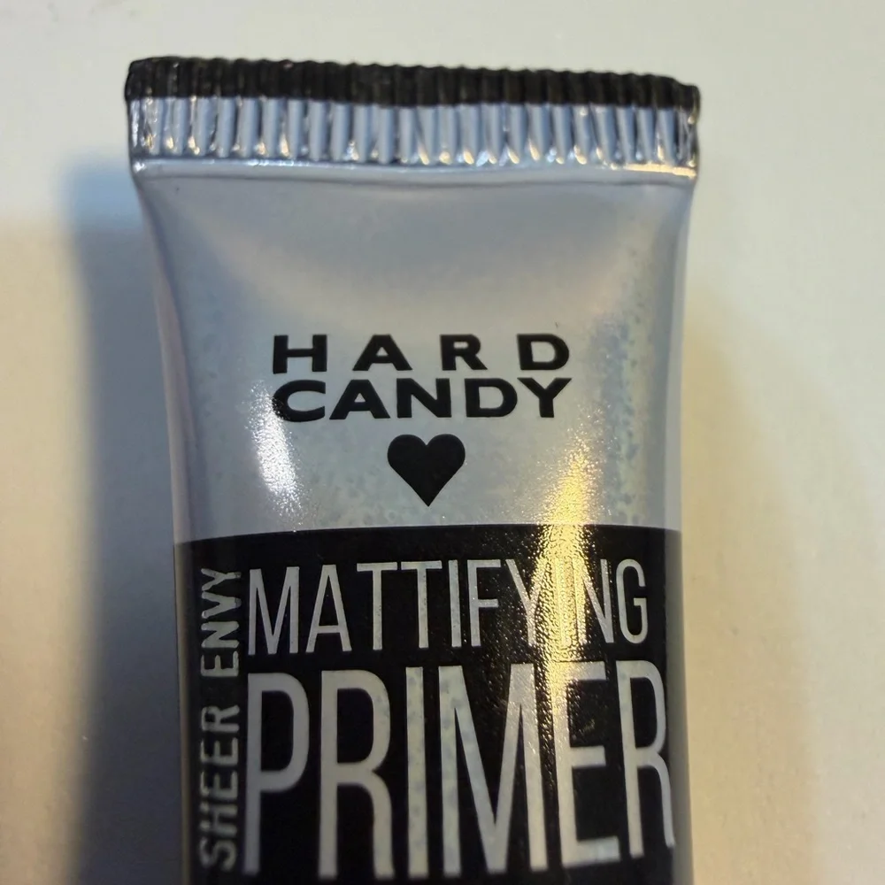 🩷5/$10 Hard Candy Mattifying Primer - Black and White